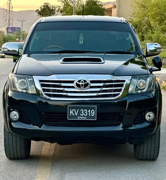 ٹویوٹا ہائیلکس 2011 for Sale in اسلام آباد Image-1