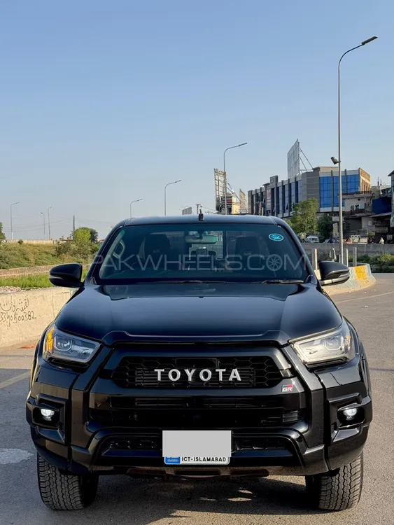 Toyota Hilux 2024 for Sale in Islamabad Image-1