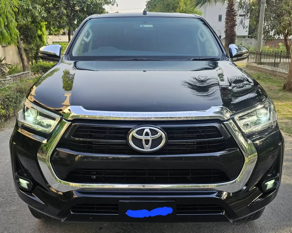 Toyota Hilux 2023 for Sale in Lahore Image-1
