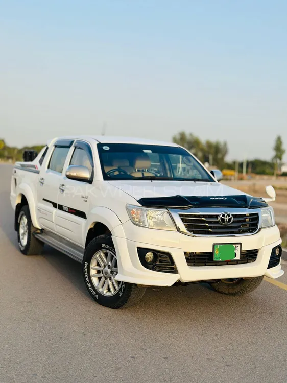 Toyota Hilux 2014 for Sale in Toba Tek Singh Toyota Hilux 2014 for Sale in Toba Tek Singh Image-3
