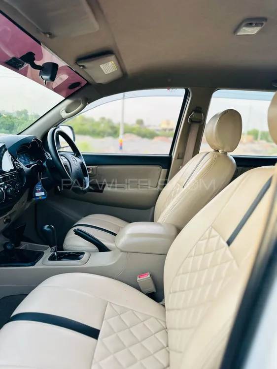 Toyota Hilux 2014 for Sale in Toba Tek Singh Toyota Hilux 2014 for Sale in Toba Tek Singh Image-7