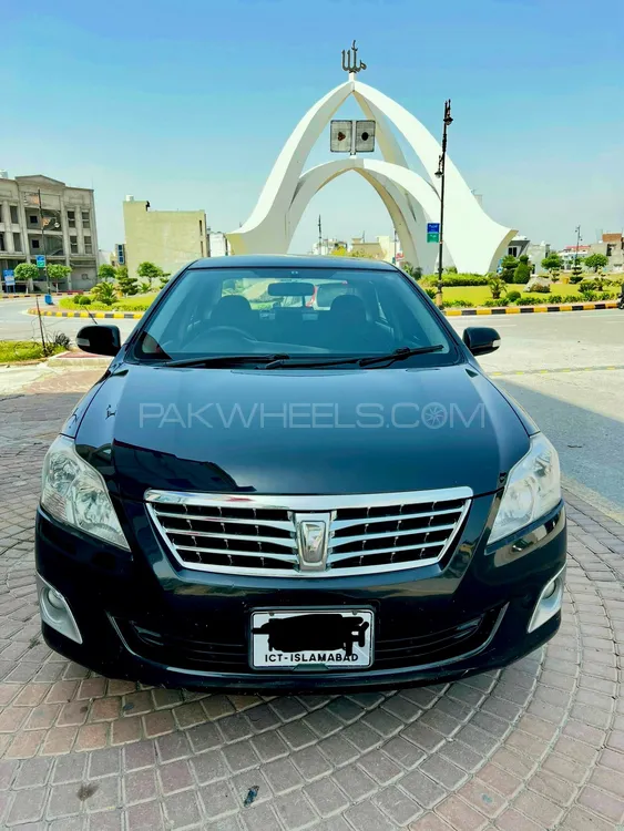 Toyota Premio 2011 for Sale in Nowshera Image-1