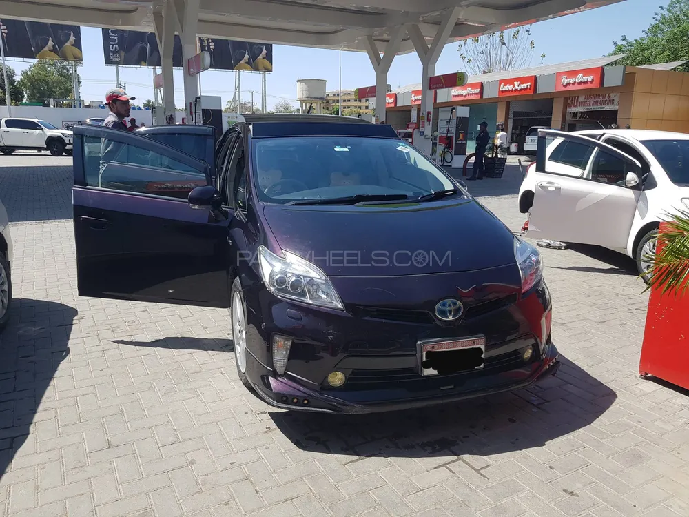 Toyota Prius 2012 for Sale in Islamabad Image-1