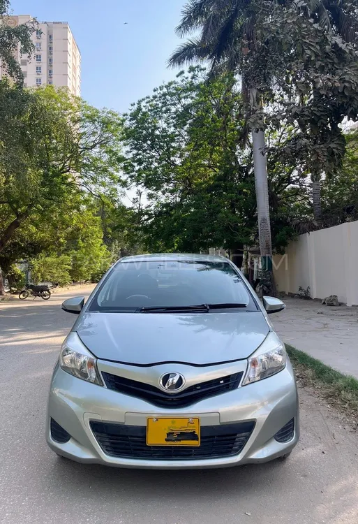 Toyota Vitz 2011 for Sale in Karachi Image-1