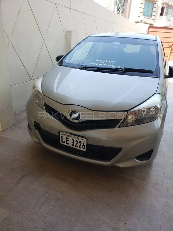 Toyota Vitz 2012 for Sale in Sheikhupura Image-1
