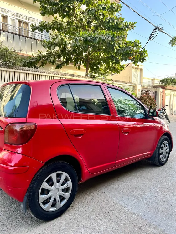 Toyota Vitz 2002 for Sale in Karachi Image-1