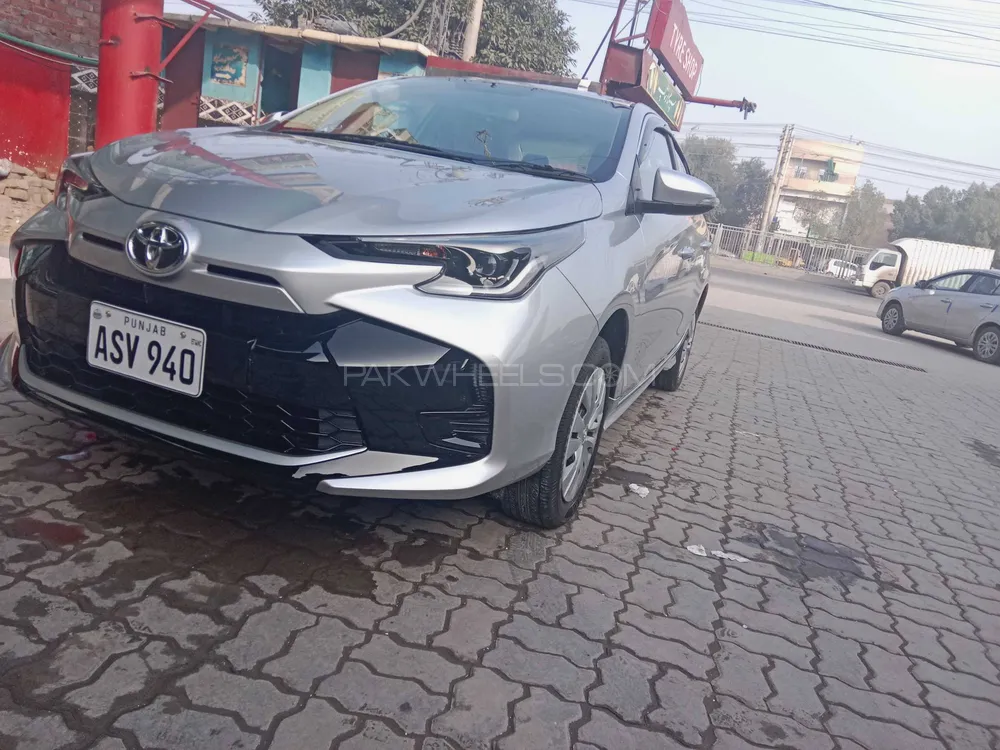 ٹویوٹا یارس سیڈان 2024 for Sale in لاہور Image-1
