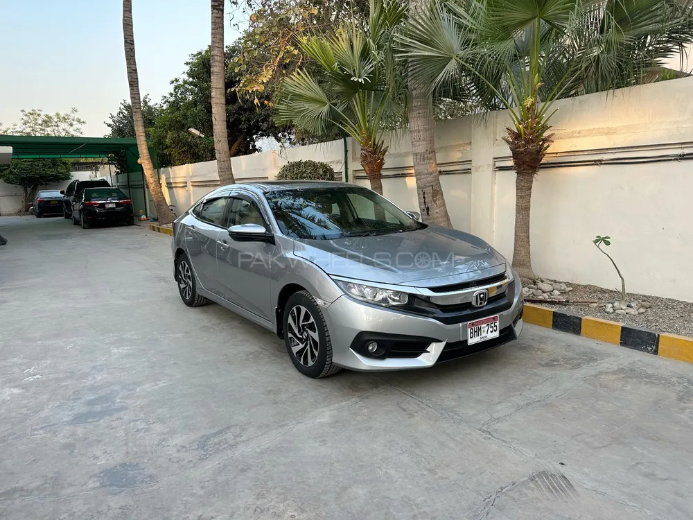 Honda Civic 2017 for Sale in Karachi Image-1