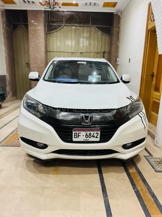 Honda Vezel 2015 for Sale in D.G.Khan Image-1