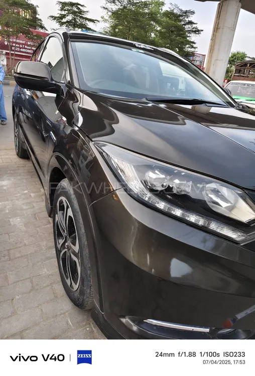 Honda Vezel 2016 for Sale in Lahore Image-1
