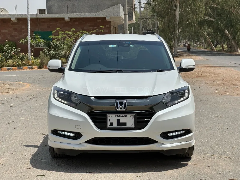 Honda Vezel 2017 for Sale in Islamabad Image-1