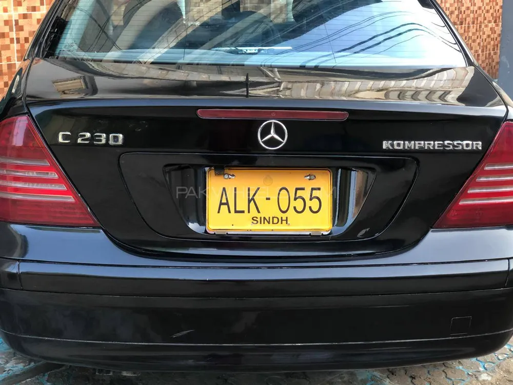 Mercedes Benz C Class 2005 for Sale in Karachi Image-1