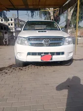 Toyota Hilux D-4D Automatic 2006 for Sale