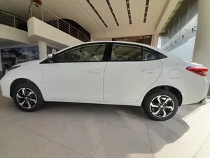 Toyota Yaris Sedan GLI CVT 1.3 2025 for Sale