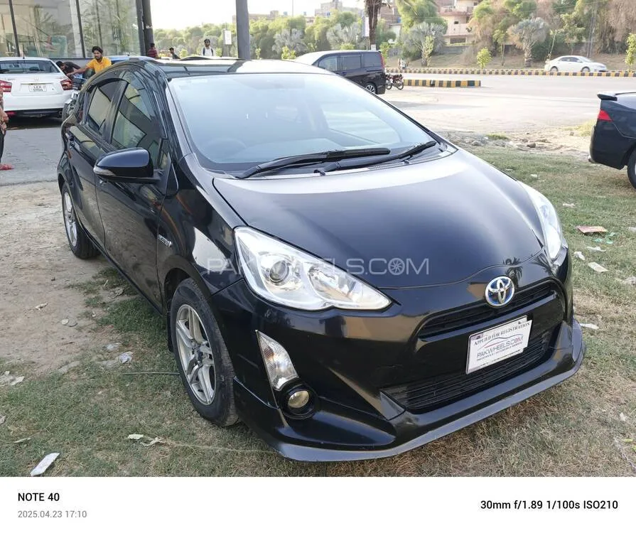 ٹویوٹا اکوا 2015 for Sale in لاہور ٹویوٹا اکوا 2015 for Sale in لاہور Image-2