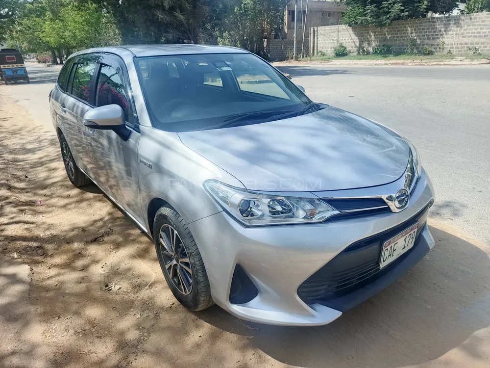 Toyota Corolla Fielder 2020 for Sale in Karachi Image-1