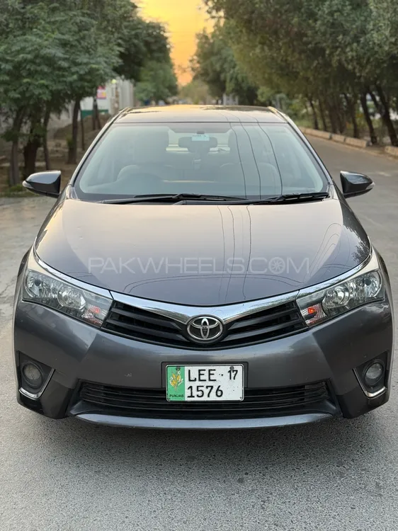 Toyota Corolla 2017 for Sale in Lahore Image-1