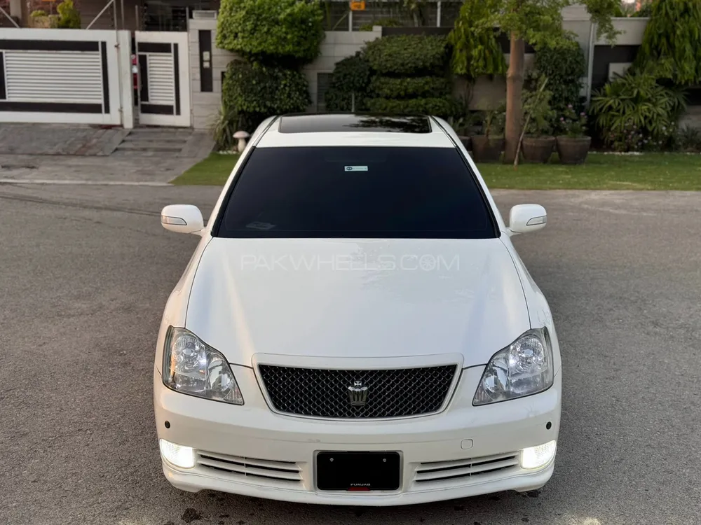Toyota Crown 2004 for Sale in Lahore Image-1