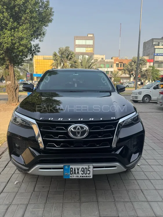 Toyota Fortuner 2021 for Sale in Lahore Image-1