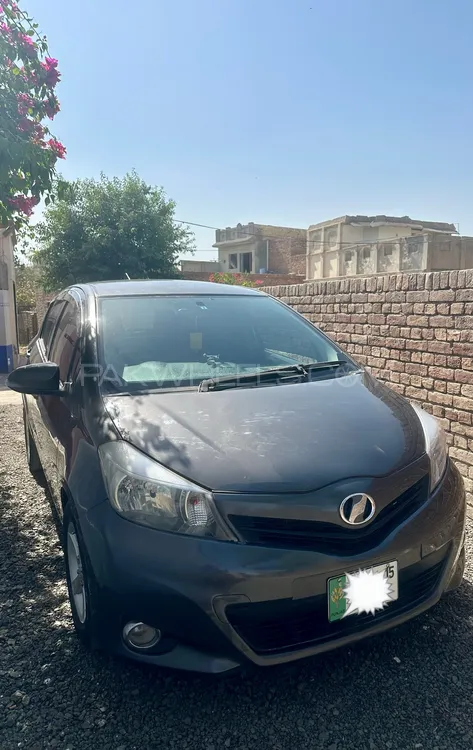 Toyota Vitz 2011 for Sale in Multan Image-1