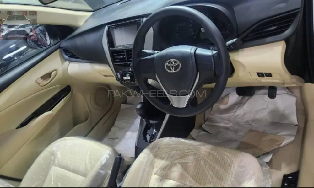 Toyota Yaris Sedan 2025 for Sale in Karachi Image-1
