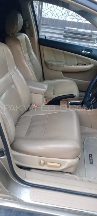 ہونڈا اکارڈ 2005 for Sale in لاہور ہونڈا اکارڈ 2005 for Sale in لاہور Image-7