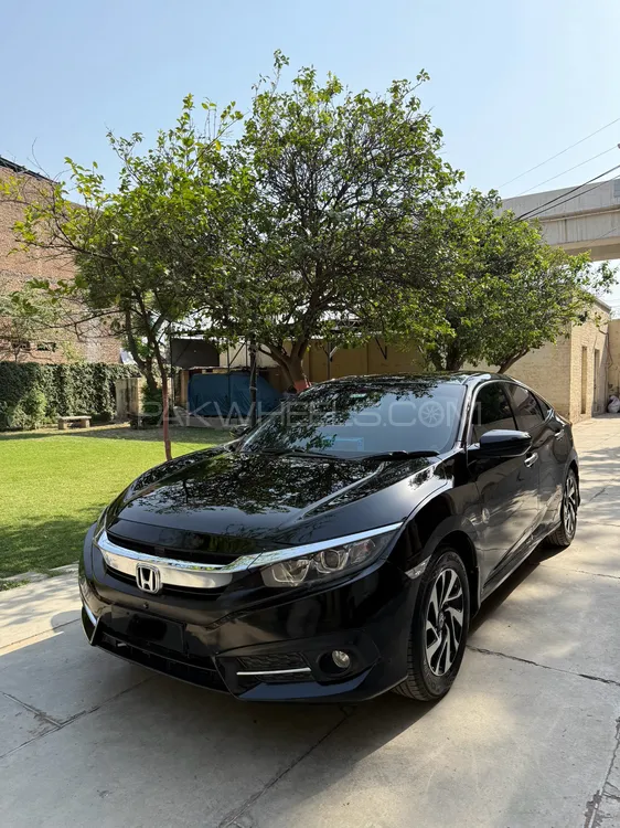 Honda Civic 2017 for Sale in Peshawar Image-1