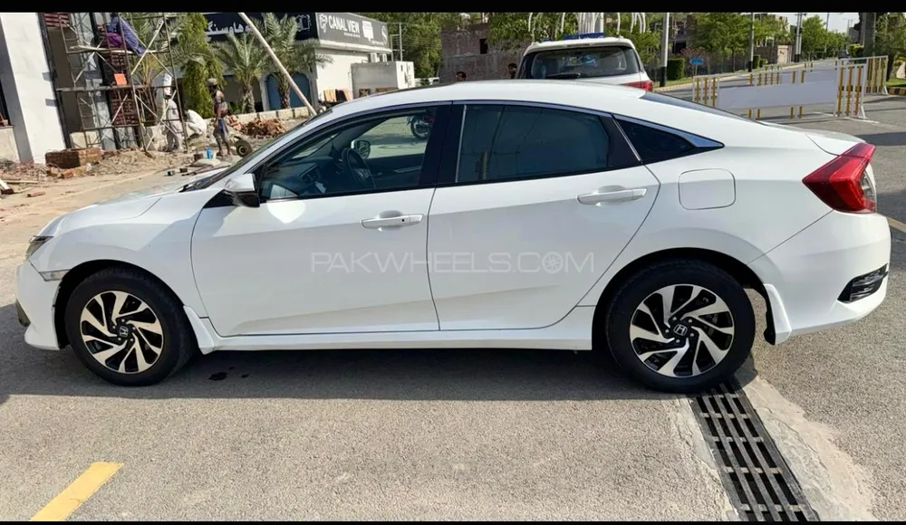 Honda Civic 2018 for Sale in Gujranwala Image-1