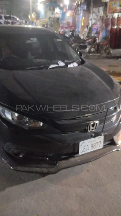 Honda Civic 2018 for Sale in Lahore Image-1
