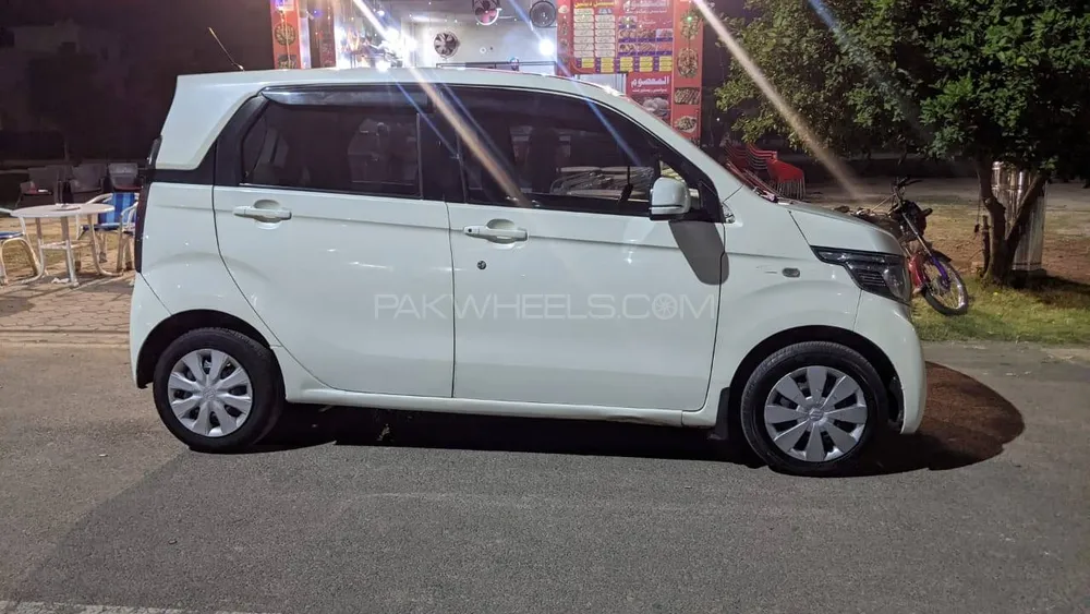Honda N Wgn 2014 for Sale in Lahore Honda N Wgn 2014 for Sale in Lahore Image-4