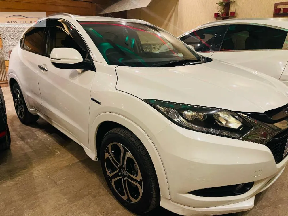 Honda Vezel 2014 for Sale in Peshawar Image-1