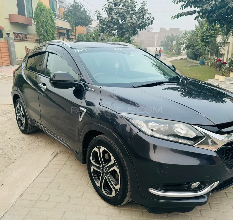 Honda Vezel 2015 for Sale in Lahore Image-1