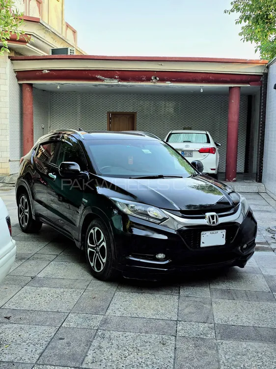 Honda Vezel 2015 for Sale in Mardan Image-1