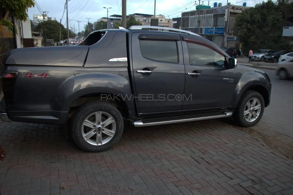 Isuzu D-Max 2020 for Sale in Karachi Image-1
