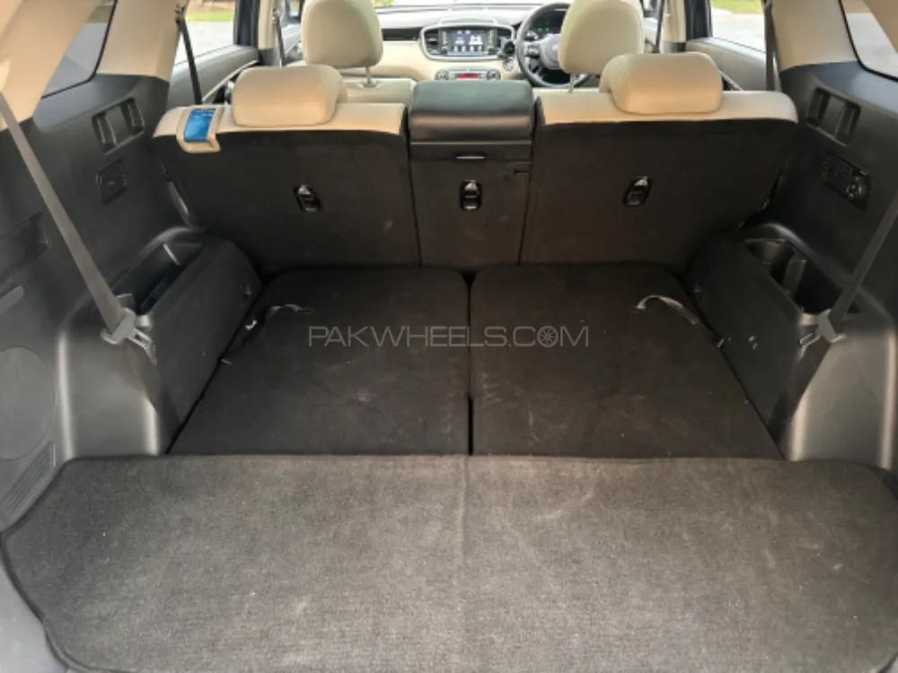 KIA Sorento 2022 for Sale in Lahore KIA Sorento 2022 for Sale in Lahore Image-16
