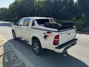 Toyota Hilux Vigo Champ G 2015 for Sale