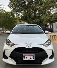 TOYOTA YARIS HATCHBACK G PACKAGE (1000cc)
Model 2021 and Registration 2024
Choice Registered “333”
4.5 Grade Auction Sheet Available & Attached 
Only 35,000 KM Import Mileage 
37,000 Driven Now
Only 1500 km driven locally 
Complete service history available 
Pearl White Color
Bumper to Bumper Original Guaranteed 100%
First Owner
Automatic transmission 
PUSH START
CLIMATE A/C 
APPLE CAR PLAY BLUETOOTH 
MULTIMEDIA STEERING
DIGITAL METER
RETRACTABLE MIRRORS
RADAR
ETC
Too Many Extras 
Leather Seats 
As Good as zero meter
EXCHANGE POSSIBLE WITH ANY CAR

For inspection
Available at SUPREME  CARS
Plot # 151/F,Under Imam heights,Shop no.1&2, Main Khalid Bin Walid Rd, Karachi, Sindh 75400

|  Premium Cars  |  Best Prices  |  Optimum Performance | 
#supremecarsgang