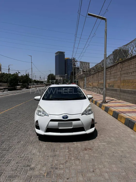 Toyota Aqua 2013 for Sale in Karachi Image-1