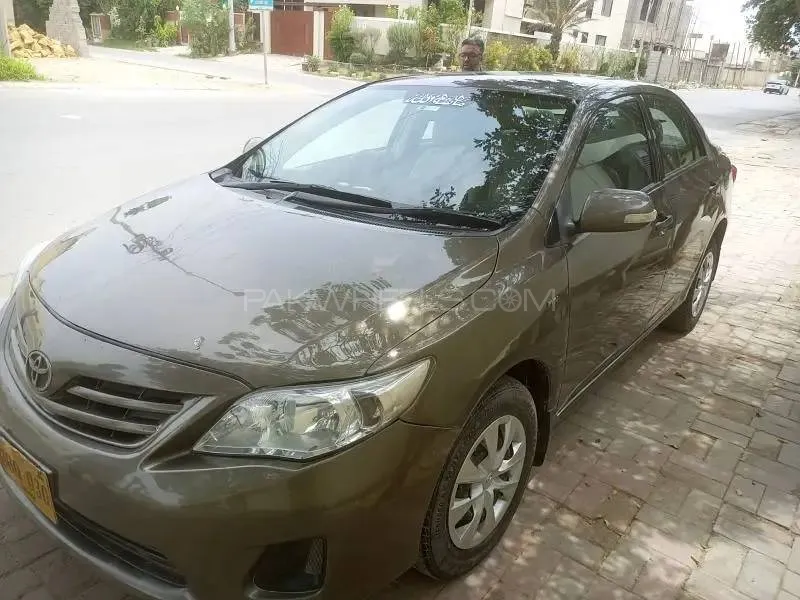 Toyota Corolla 2014 for Sale in Karachi Image-1