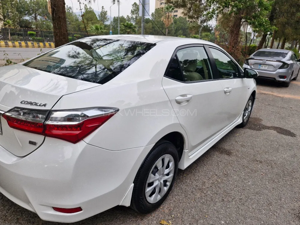 Toyota Corolla 2018 for Sale in Islamabad Image-1