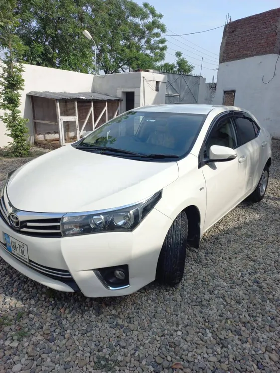 Toyota Corolla 2016 for Sale in Peshawar Image-1