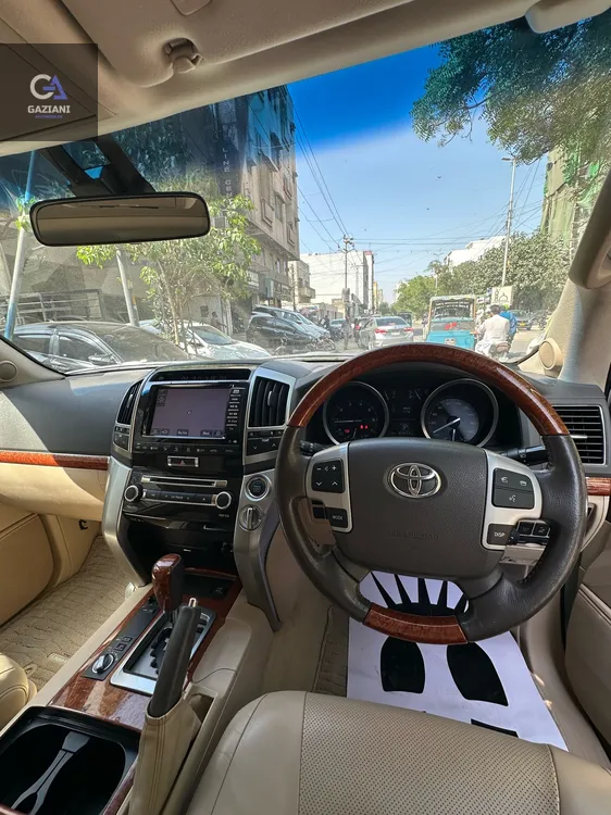 Toyota Land Cruiser 2013 for Sale in Karachi Toyota Land Cruiser 2013 for Sale in Karachi Image-10