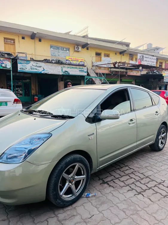 Toyota Prius 2008 for Sale in Peshawar Image-1
