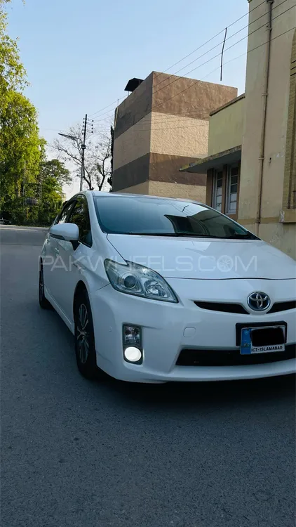Toyota Prius 2010 for Sale in Peshawar Image-1