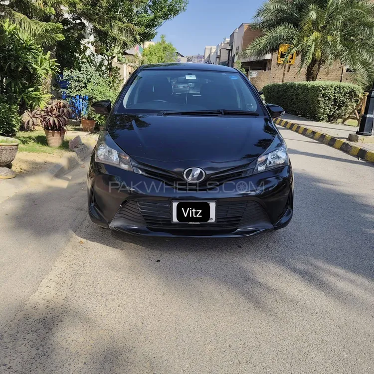 Toyota Vitz 2015 for Sale in Rawalpindi Image-1