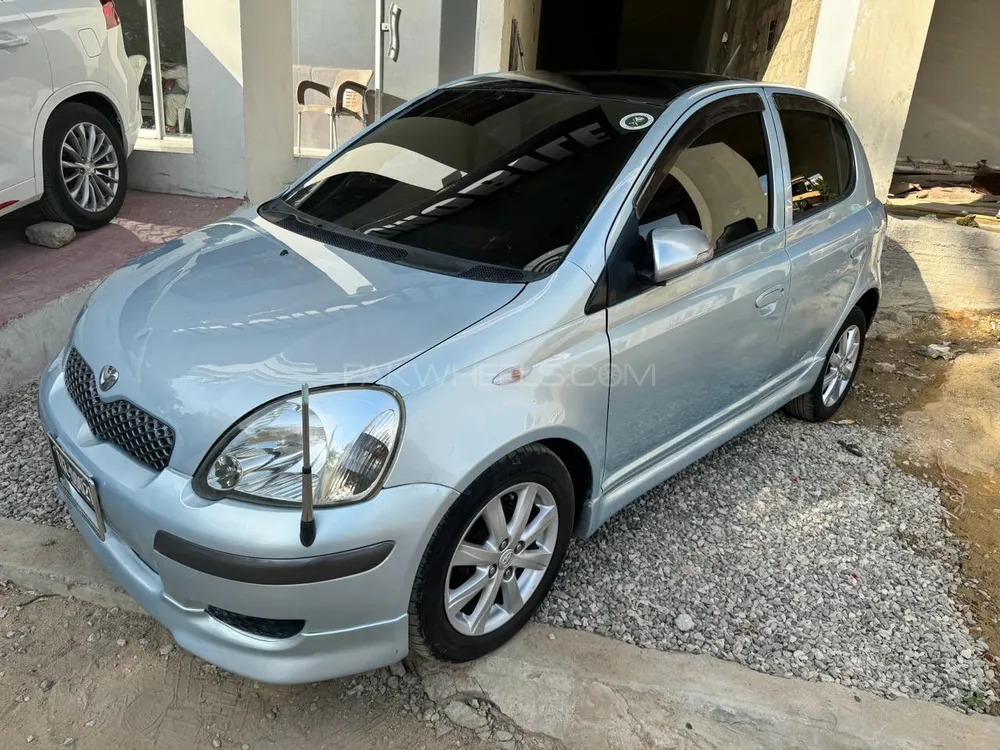 Toyota Vitz 2004 for Sale in Karachi Image-1