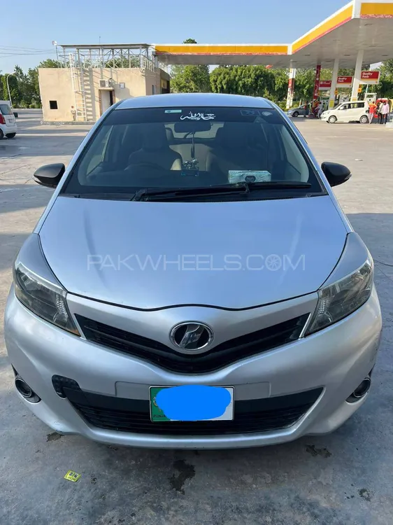 Toyota Vitz 2011 for Sale in Wah cantt Image-1