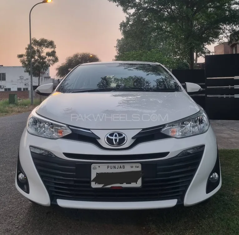 Toyota Yaris Sedan 2022 for Sale in Lahore Image-1