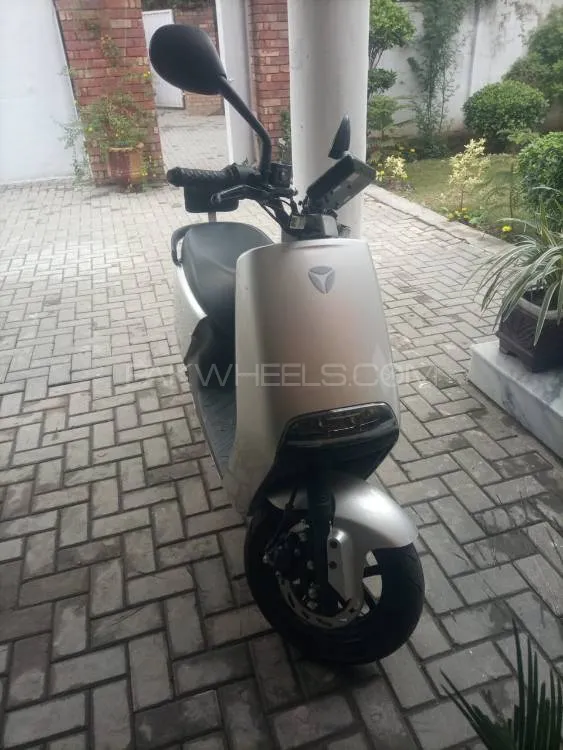 Yadea G5 2024 for Sale Image-1