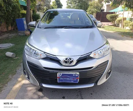 Slide toyota yaris ativ cvt 1 3 2020 120644785